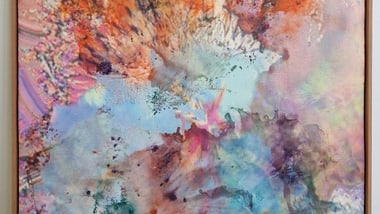 Abstraktes Gemälde mit bunten Farben und Mustern.