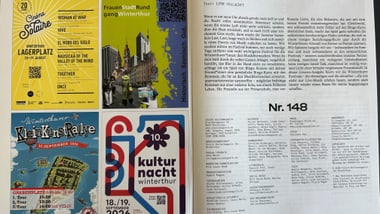 Offenes Magazin mit Anzeigen und Artikeltext.