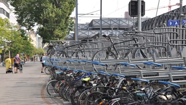 Veloständer an der Rudolfstrasse