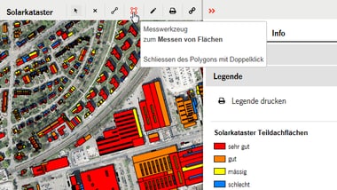 Kartendarstellung mit farbigen Flächen und Legende für Solardaten.