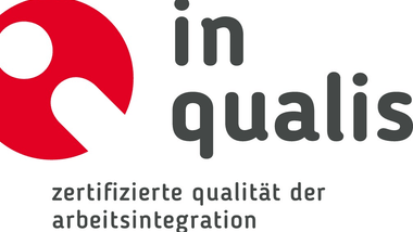 Logo mit rotem Symbol und Text in schwarzer Schrift.