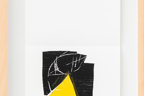 Abstrakte Kunst mit bunten geometrischen Formen in einem vertikalen Rahmen.