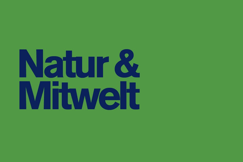Grüner Hintergrund mit Text 'Natur & Mitwelt'.