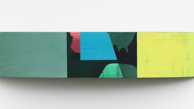 Abstrakte Kunst mit Farben in Grün, Blau, Rot und Gelb.